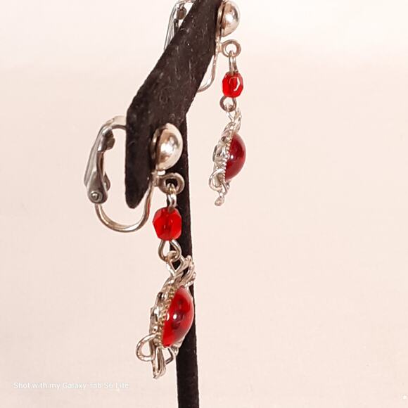 Dangle Drop Flower Earrings Red Central Stones On Silver Tone Petals - Picture 2 of 10